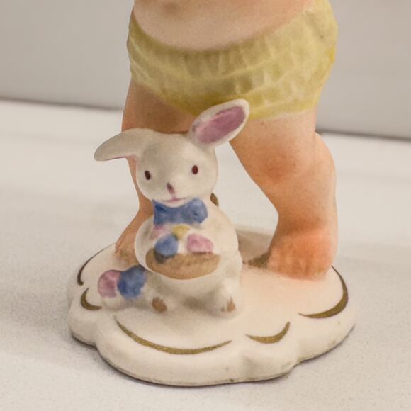 1962 Vintage NAPCO April Calendar Cutie Baby Girl w/ Basket, 5.5”, Item #IC-5764 - Picture 8 of 9